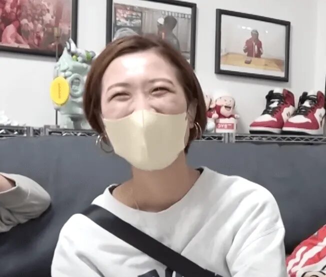 IMP.の公式ファンネーム「PINKY.」